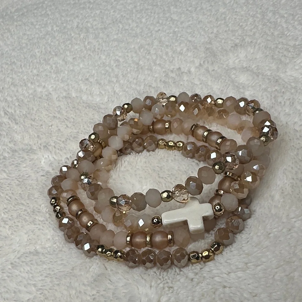 Beaded Bracelets Pretty Neutral Gold Mauve Pink Set of 4 with Cross Charm NWOT